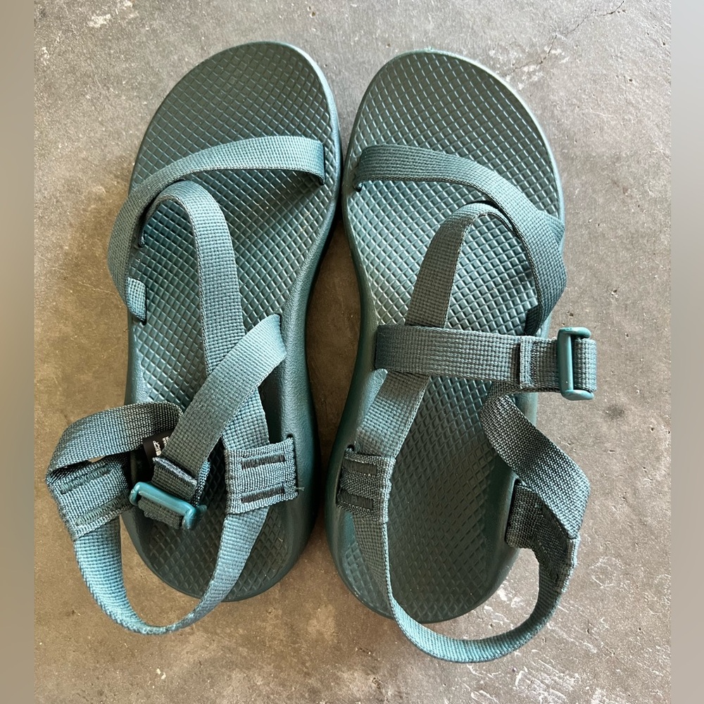 Women’s green Chacos size 8